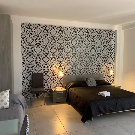 Aparthotel Raggio Di Sole San Cesareo Exterior foto