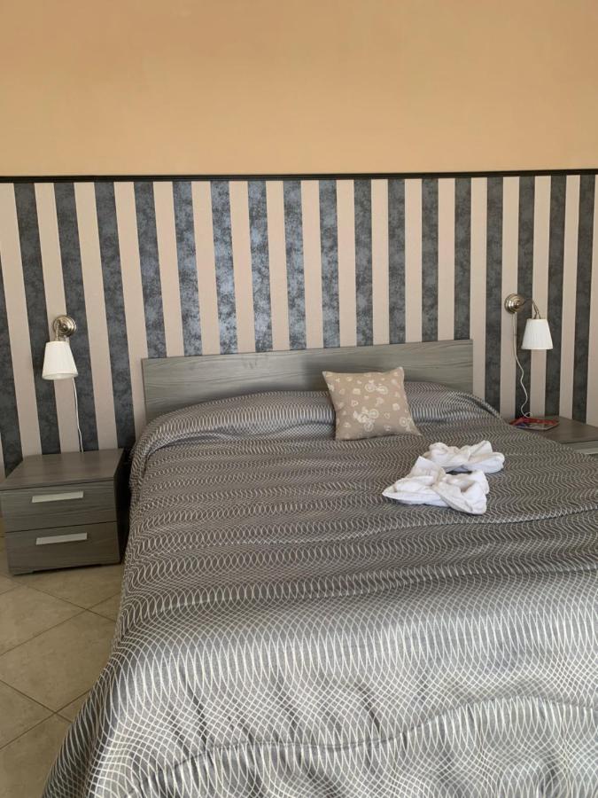 Aparthotel Raggio Di Sole San Cesareo Exterior foto
